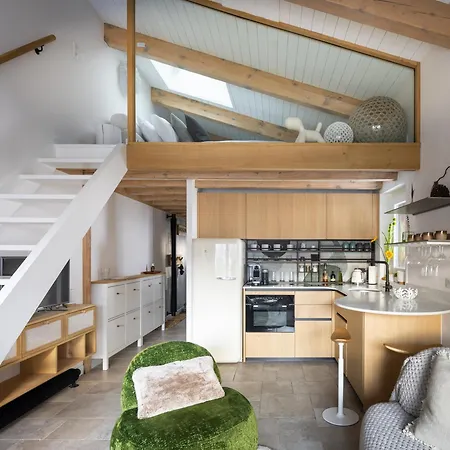 1 Bedroom Mezzanine Apartment *