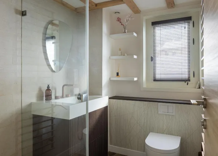 1 Bedroom Mezzanine Appartement