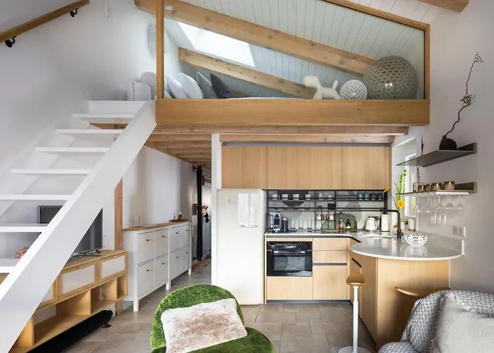 1 Bedroom Mezzanine Apartment *